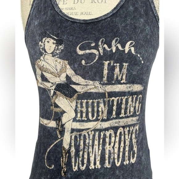 NWOT Shhh I'm Hunting Cowboys Black Distressed Western Tank Top Women's Medium M - Picture 3 of 14